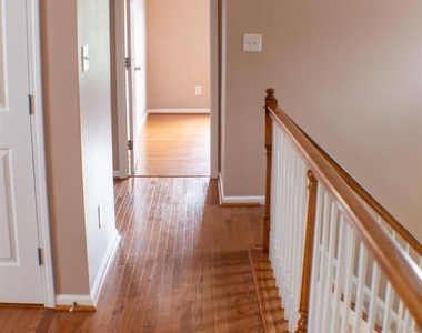 5145 Mabe Drive - Photo Thumbnail 9