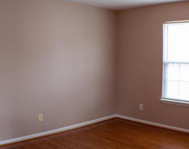 5145 Mabe Drive - Photo Thumbnail 8