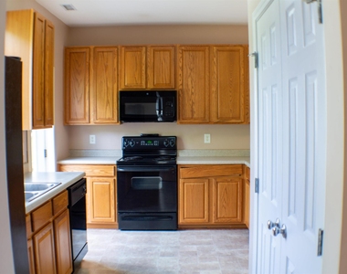 5145 Mabe Drive - Photo Thumbnail 5