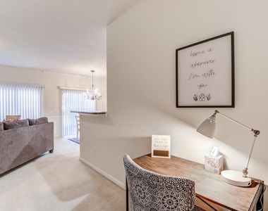 708 Mardonie Reach Lane - Photo Thumbnail 4