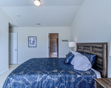 708 Mardonie Reach Lane - Photo Thumbnail 13