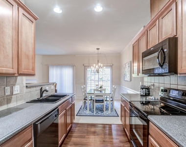 708 Mardonie Reach Lane - Photo Thumbnail 10