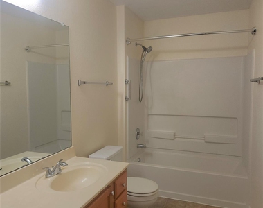 273 Tower Dr - Photo Thumbnail 9