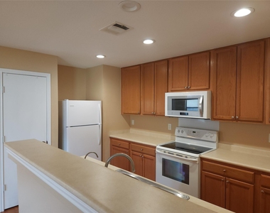 273 Tower Dr - Photo Thumbnail 1