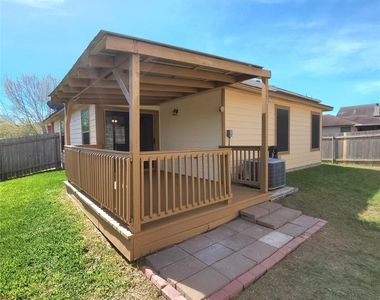 273 Tower Dr - Photo Thumbnail 7