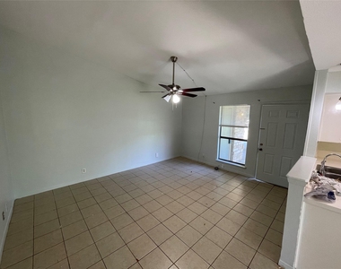 2001 Magnolia Dr - Photo Thumbnail 1