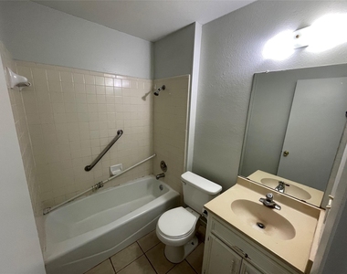 2001 Magnolia Dr - Photo Thumbnail 6