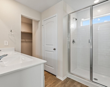 1702 Miller Ter - Photo Thumbnail 9