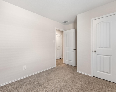 1702 Miller Ter - Photo Thumbnail 18