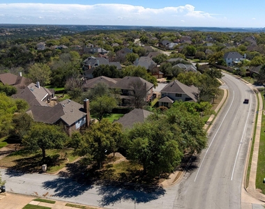 5201 Kite Tail Dr - Photo Thumbnail 27