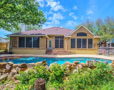 5201 Kite Tail Dr - Photo Thumbnail 15