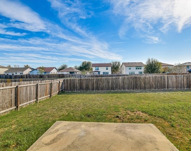 401 Bandara Woods Blvd - Photo Thumbnail 23