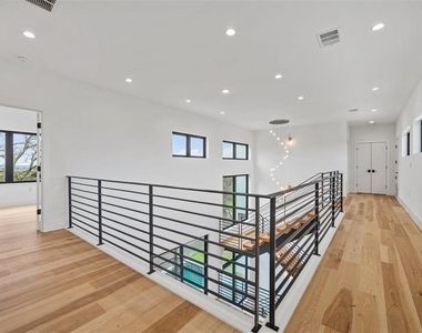 200 N Lake Hills Dr - Photo Thumbnail 5