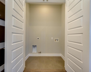 4325 Jackson Ave - Photo Thumbnail 20