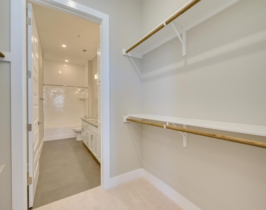 4325 Jackson Ave - Photo Thumbnail 16