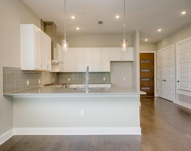 4325 Jackson Ave - Photo Thumbnail 9