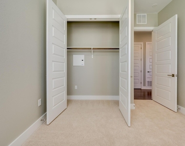 4325 Jackson Ave - Photo Thumbnail 22