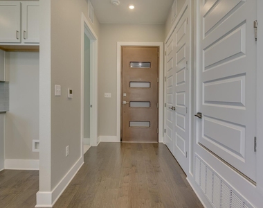 4325 Jackson Ave - Photo Thumbnail 4