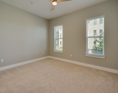 4325 Jackson Ave - Photo Thumbnail 14