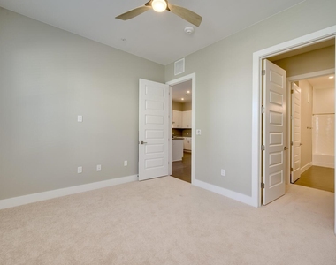 4325 Jackson Ave - Photo Thumbnail 15