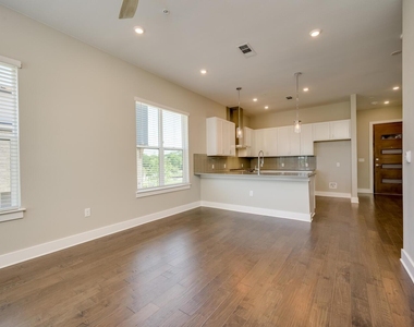4325 Jackson Ave - Photo Thumbnail 11