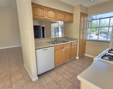 10708 Lanshire Dr - Photo Thumbnail 1