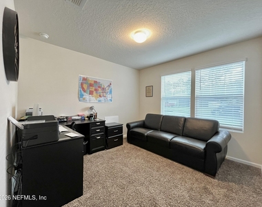 124 Cody Street - Photo Thumbnail 8