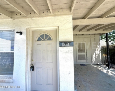 7963 Le Mans Drive - Photo Thumbnail 4