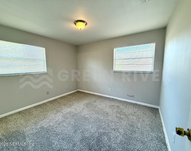 7963 Le Mans Drive - Photo Thumbnail 16
