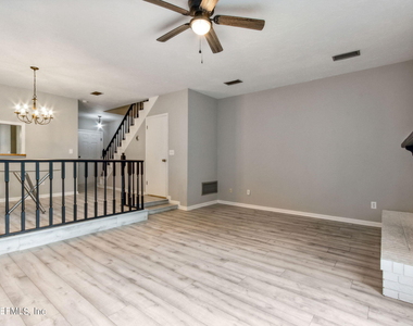 9252 San Jose Boulevard - Photo Thumbnail 14