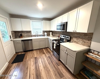 1720 Boulder Street - Photo Thumbnail 6