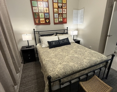 6010 W Seminole Street - Photo Thumbnail 3