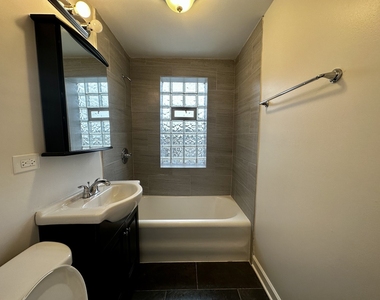 4056 W Crystal Street - Photo Thumbnail 6