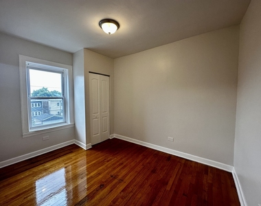 4056 W Crystal Street - Photo Thumbnail 7