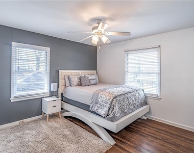 2456 Harwood Drive - Photo Thumbnail 7