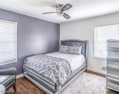 2456 Harwood Drive - Photo Thumbnail 3