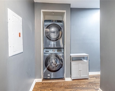 2456 Harwood Drive - Photo Thumbnail 10