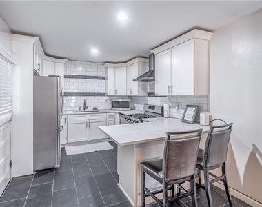 2456 Harwood Drive - Photo Thumbnail 6