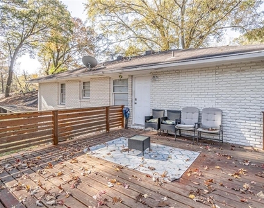 2456 Harwood Drive - Photo Thumbnail 12