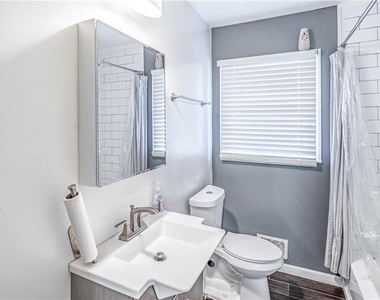 2456 Harwood Drive - Photo Thumbnail 8