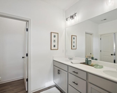 111 Lipscomb Circle Se - Photo Thumbnail 18