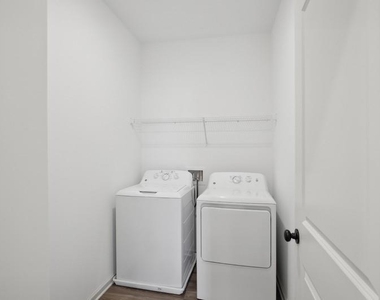 111 Lipscomb Circle Se - Photo Thumbnail 12