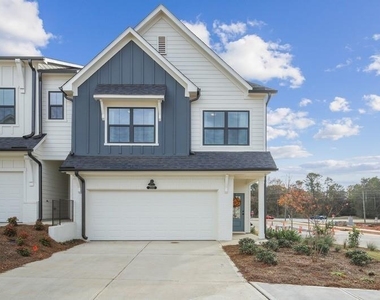 111 Lipscomb Circle Se - Photo Thumbnail 1