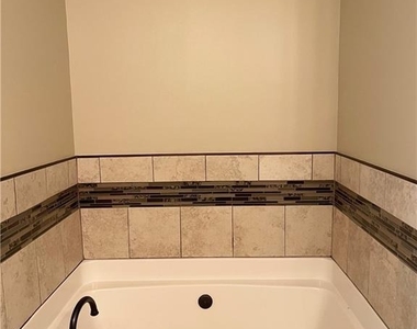 981 Brownstone Lane - Photo Thumbnail 37