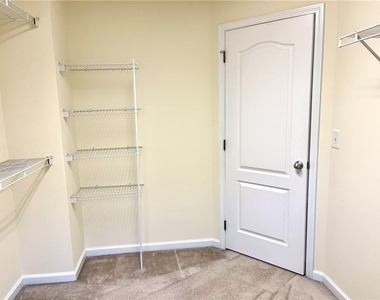 981 Brownstone Lane - Photo Thumbnail 30