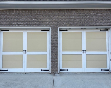 981 Brownstone Lane - Photo Thumbnail 3
