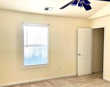 981 Brownstone Lane - Photo Thumbnail 25