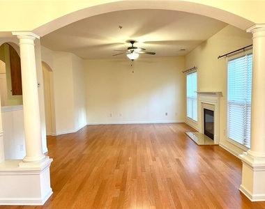 981 Brownstone Lane - Photo Thumbnail 15