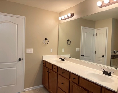 981 Brownstone Lane - Photo Thumbnail 36