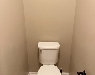 981 Brownstone Lane - Photo Thumbnail 35